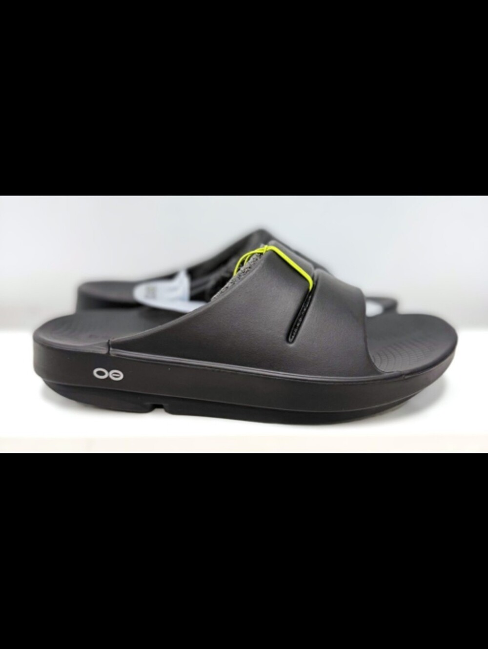 OOFOS OOahh Unisex Recovery Slides in Black, style/SKU 1100-BLK. NWT